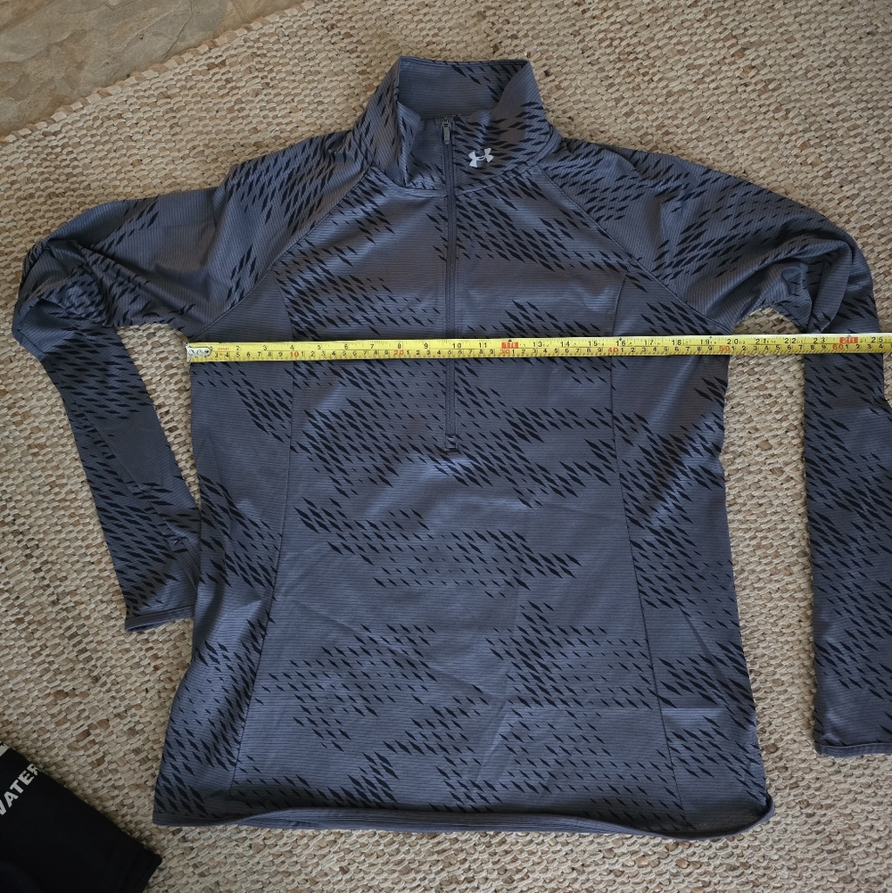 Under Armour long sleeve - Picture 9 of 9